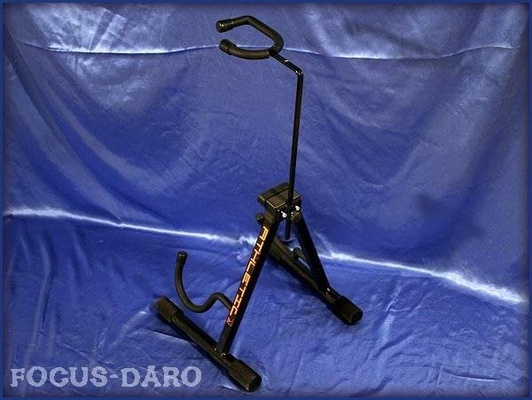 Bardzo dobry, stabilny statyw do gitar basowych i elektrycznych Git 6 E