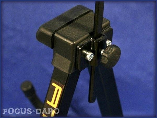 Bardzo dobry, stabilny statyw do gitar basowych i elektrycznych Git 6 E